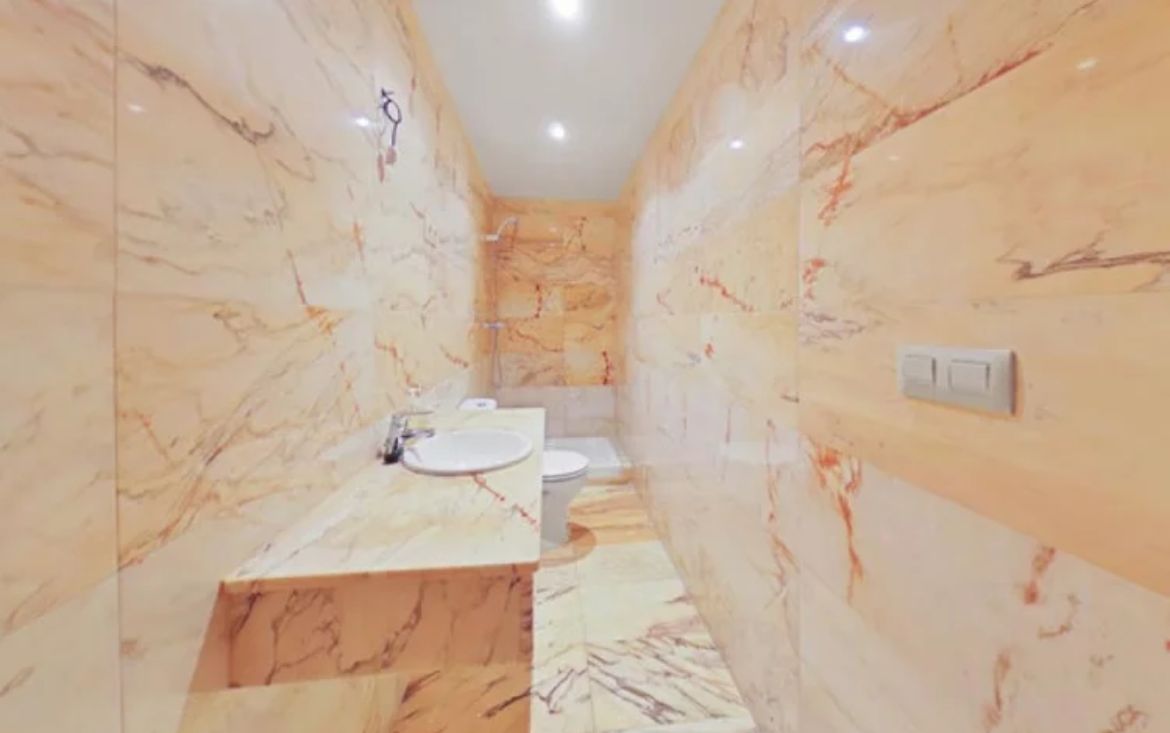 Baño de Tus Casitas de Navaluenga